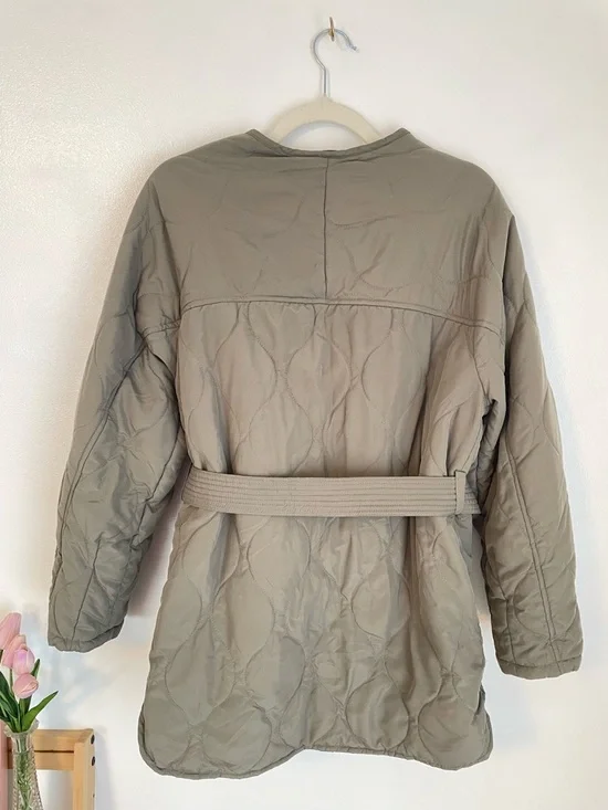 EVEREVE long green quilt jacket snap buttons with fabric belt size small - Picture 6 of 6